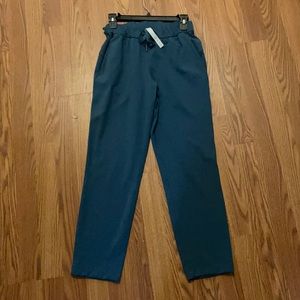 Lululemon keep moving pant - size 6